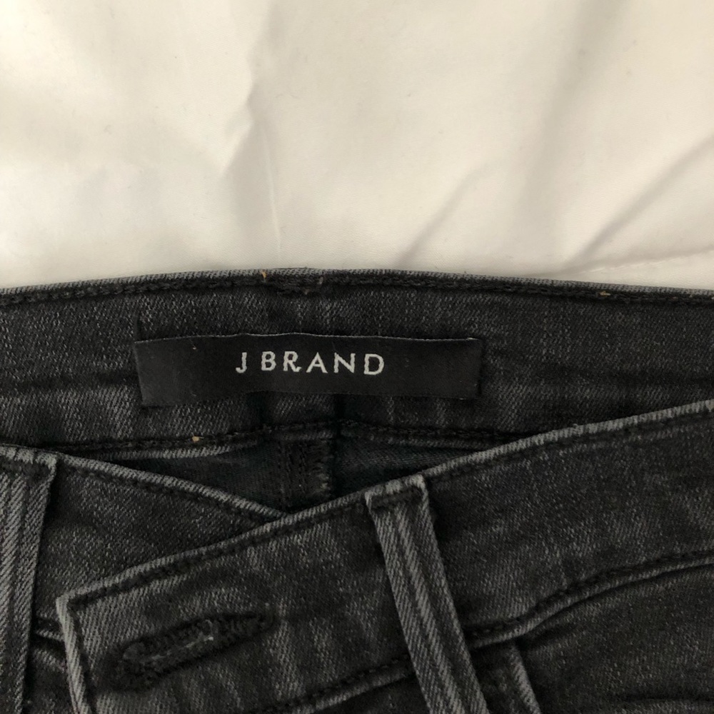 High Rise Distressed Ripped Skinny Jeans - Picture 3 of 8